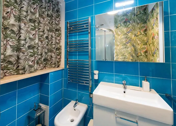 Casa Vegezio Near Vatican Museum And Metro Cipro Private Garden Check-in From 3 Pm To 10 Pm *