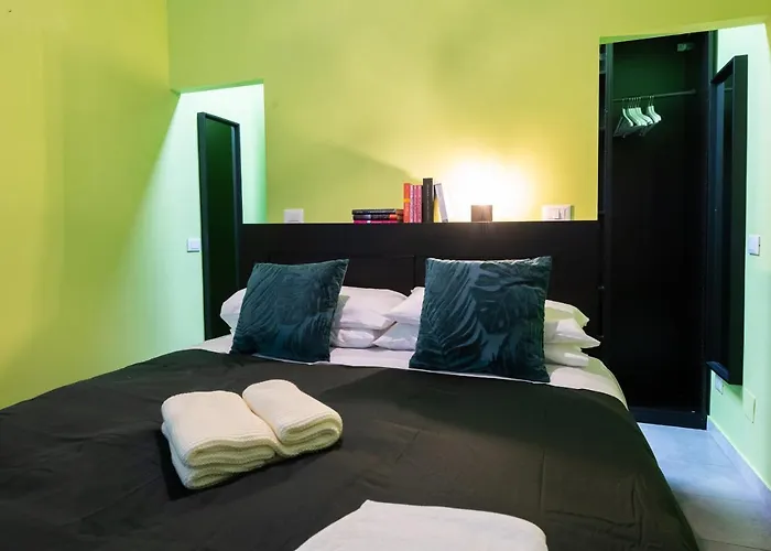 Casa Vegezio Near Vatican Museum And Metro Cipro Private Garden Check-in From 3 Pm To 10 Pm Дом отдыха